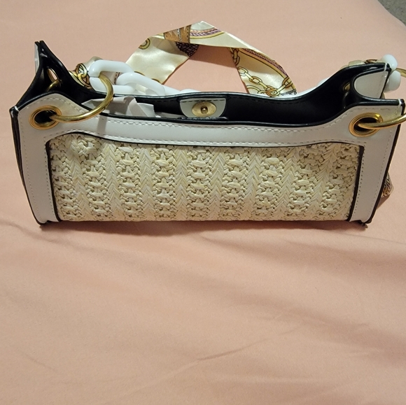 Cream clutch - Picture 2 of 3